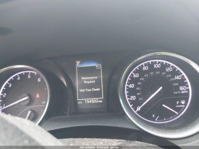 Toyota Camry Le Image 7