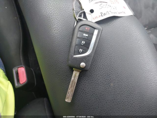 Toyota Camry Le Image 15