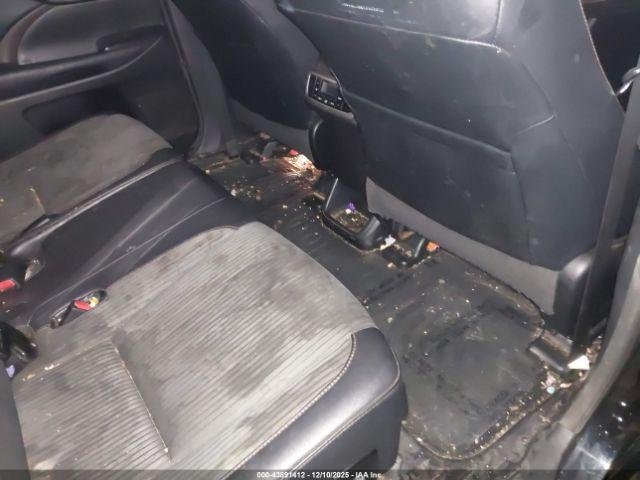 Toyota Highlander Le Plus V6 Image 5