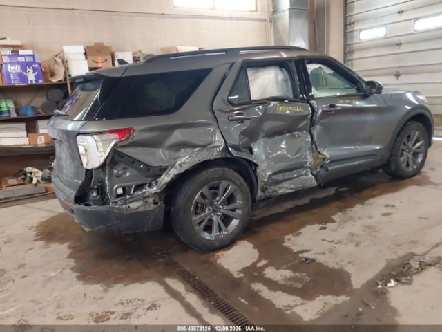 Ford Explorer Xlt Image 4