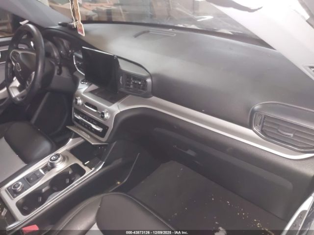 Ford Explorer Xlt Image 13