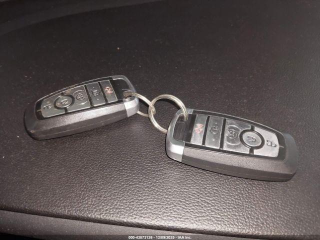 Ford Explorer Xlt Image 16