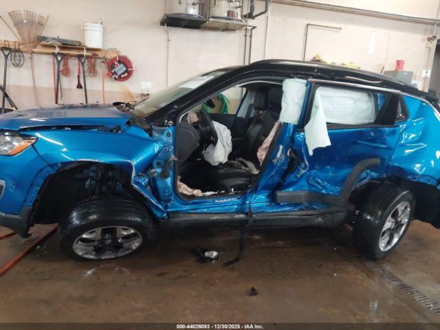 Jeep Compass Limited 4x4 Image 10