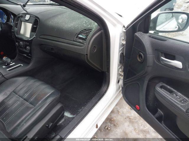 Chrysler 300 300s Image 4