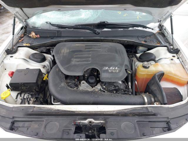 Chrysler 300 300s Image 9