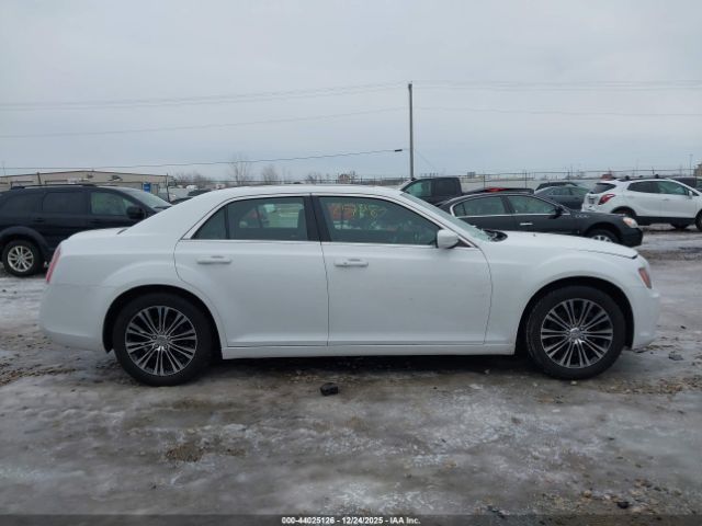 Chrysler 300 300s Image 13