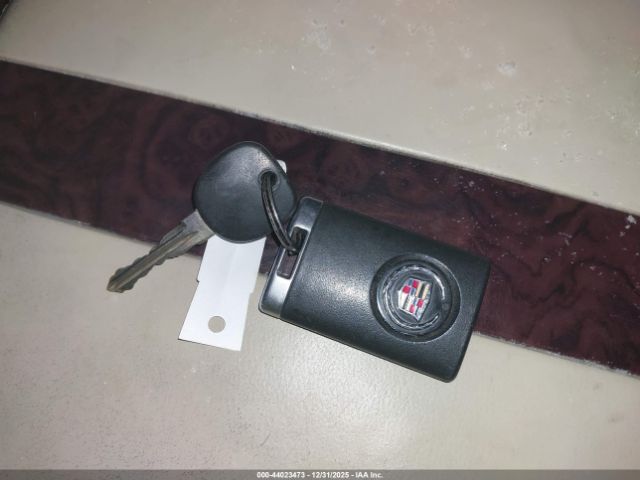 Cadillac Escalade Standard Image 7