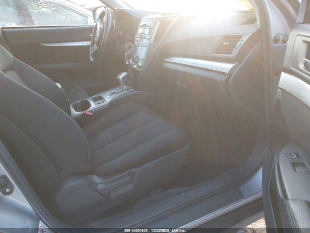 Subaru Outback 2.5i Premium Image 7