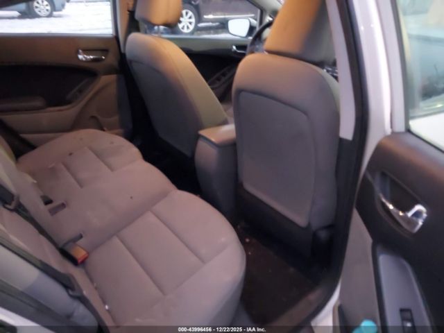 Kia Forte Lx Image 11