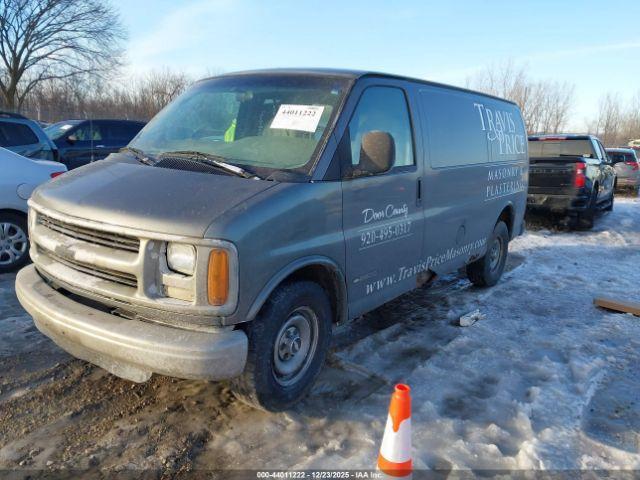 Chevrolet Chevy Van G2500 Image 6