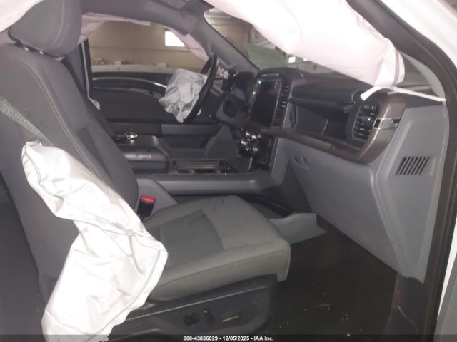 Ford F-150 Xlt Image 4