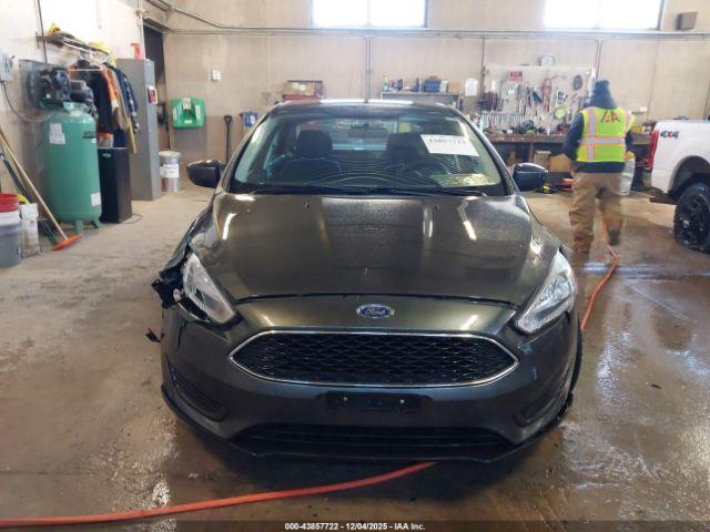 Ford Focus Se Image 11