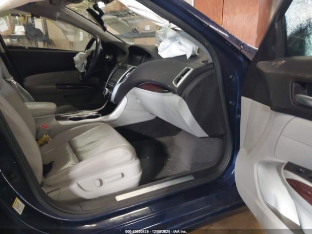 Acura TLX V6 Tech Image 2