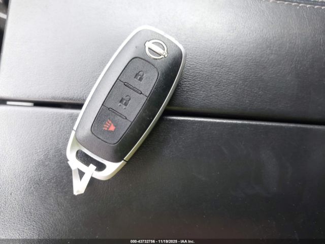 Nissan Rogue S Intelligent Awd Image 11