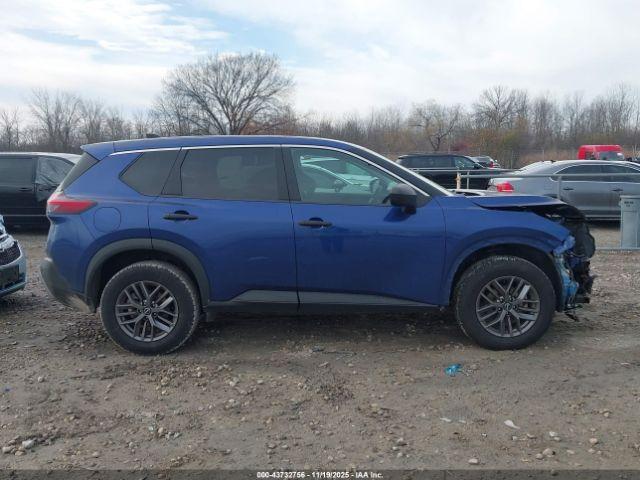 Nissan Rogue S Intelligent Awd Image 17