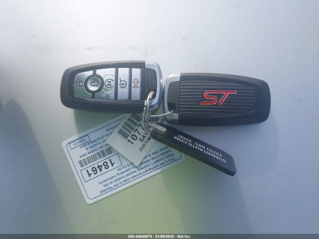 Ford Explorer St Image 14