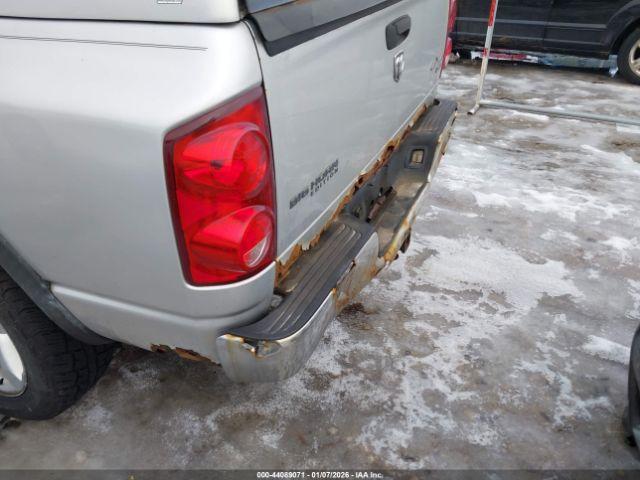 Dodge Ram 1500 Image 8