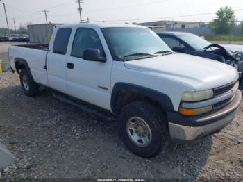  Salvage Chevrolet Silverado 2500
