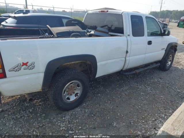 Chevrolet Silverado 2500 Image 4