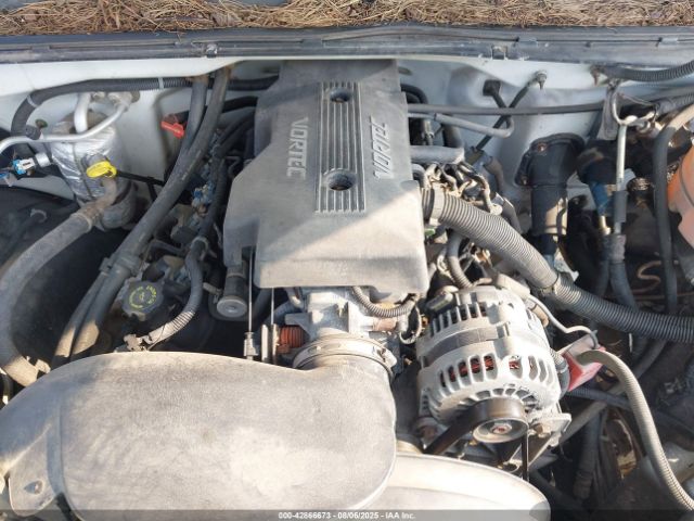 Chevrolet Silverado 2500 Image 2