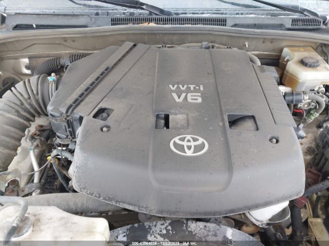 Toyota 4Runner Sr5 V6 Image 4