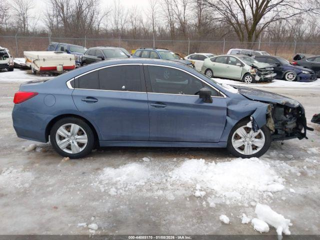 Subaru Legacy 2.5i Image 2