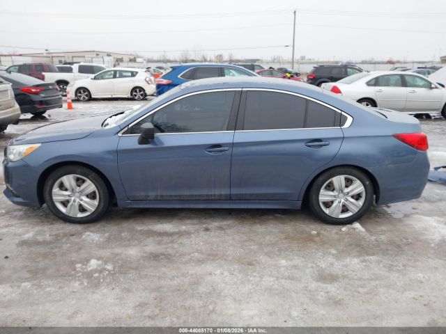 Subaru Legacy 2.5i Image 11
