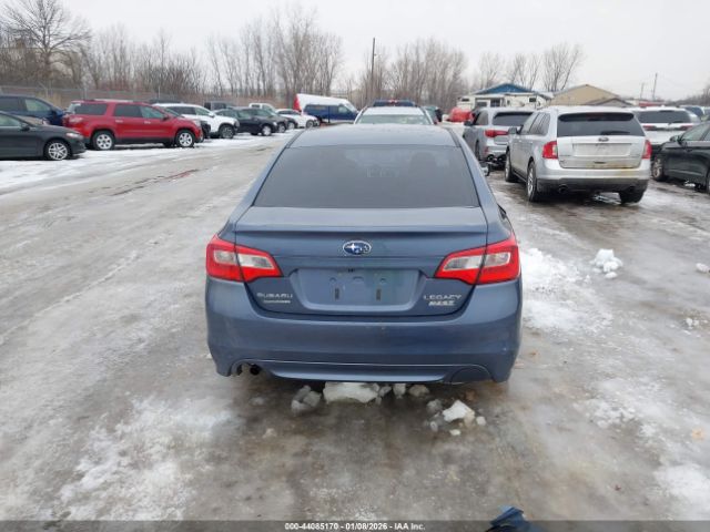 Subaru Legacy 2.5i Image 17