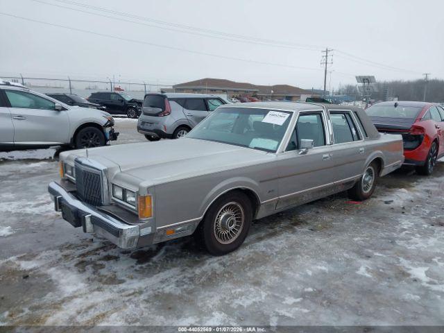 Lincoln Towncar Cartier Image 11