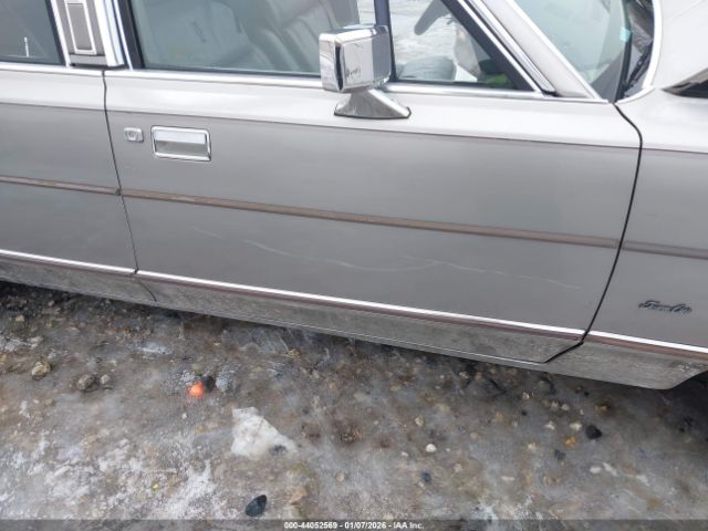 Lincoln Towncar Cartier Image 8