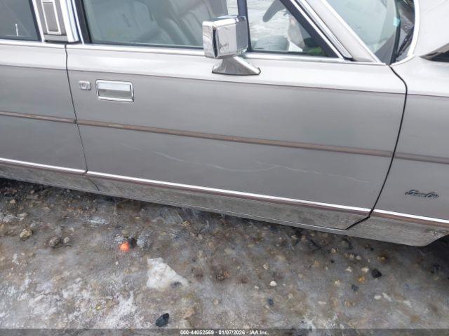 Lincoln Towncar Cartier Image 8